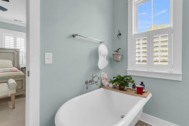979 Warrick Oaks Lane, Mount Pleasant, SC 29464