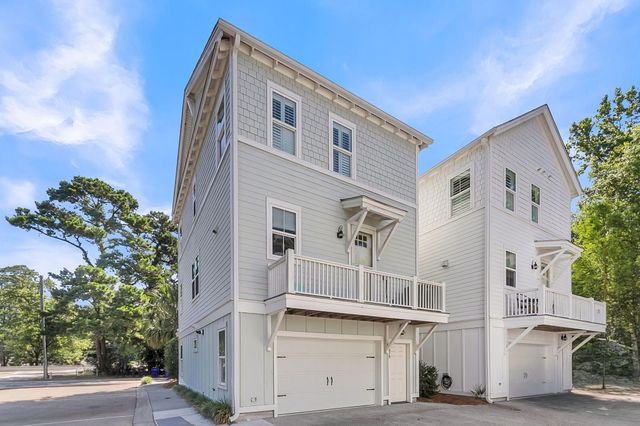 979 Warrick Oaks Lane, Mount Pleasant, SC 29464