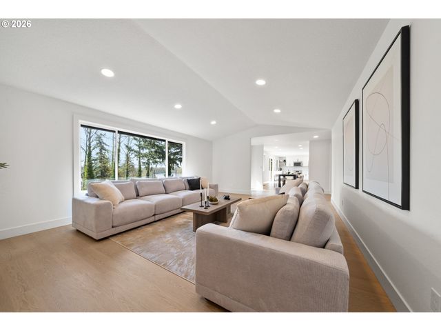 11110 Se EVERGREEN Hwy, Vancouver, WA 98664