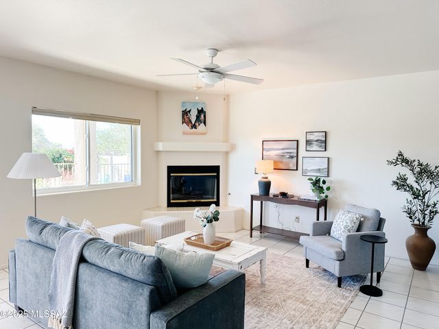 780 S Shadowtree Place, Tucson, AZ 85748