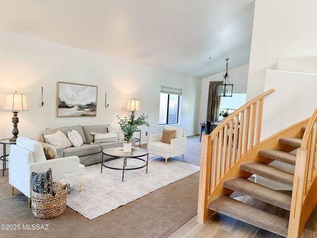 780 S Shadowtree Place, Tucson, AZ 85748