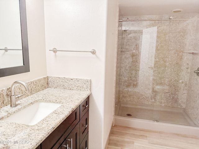 780 S Shadowtree Place, Tucson, AZ 85748