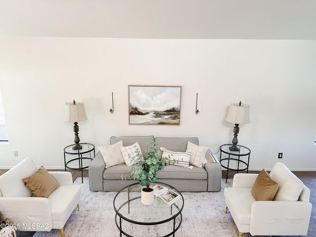 780 S Shadowtree Place, Tucson, AZ 85748