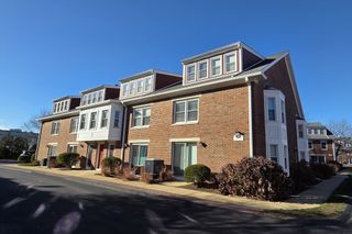 138 Quincy Shore Dr 173, Quincy, MA 02171