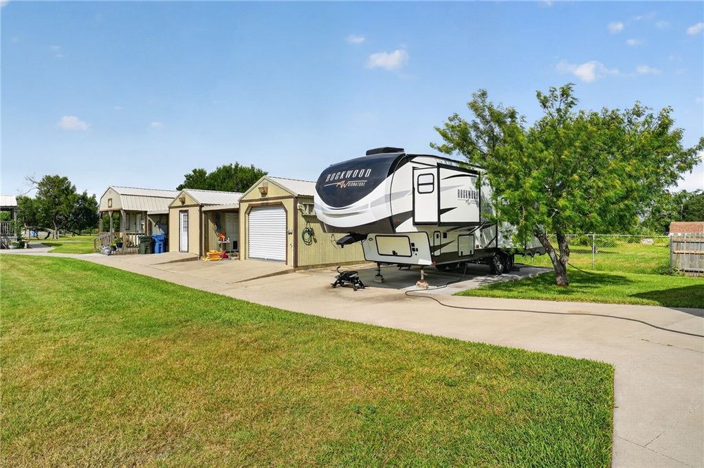 2388 CR 1810, Aransas Pass, TX 78336 — photo 5