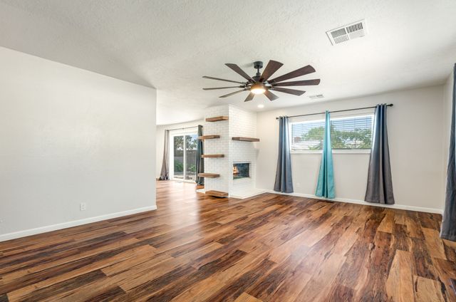 1409 Dorothy Street NE, Albuquerque, NM 87112