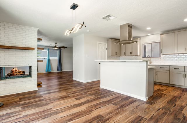 1409 Dorothy Street NE, Albuquerque, NM 87112