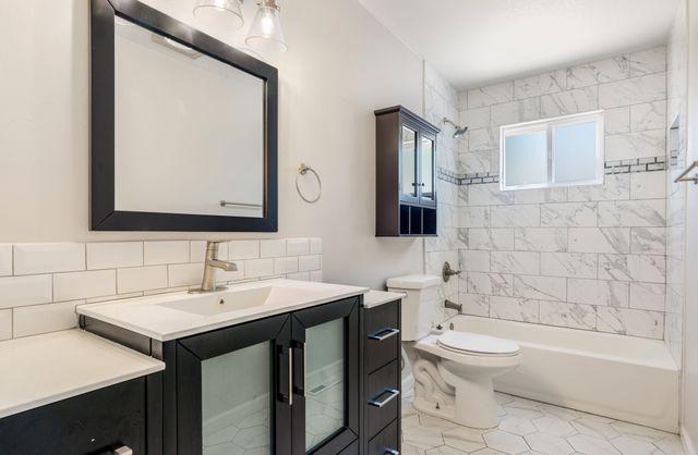 1409 Dorothy Street NE, Albuquerque, NM 87112