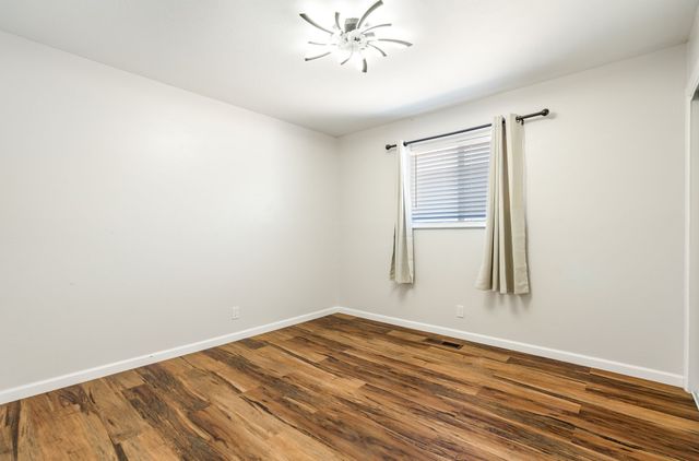 1409 Dorothy Street NE, Albuquerque, NM 87112