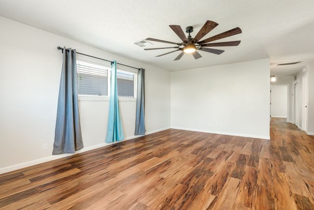 1409 Dorothy Street NE, Albuquerque, NM 87112