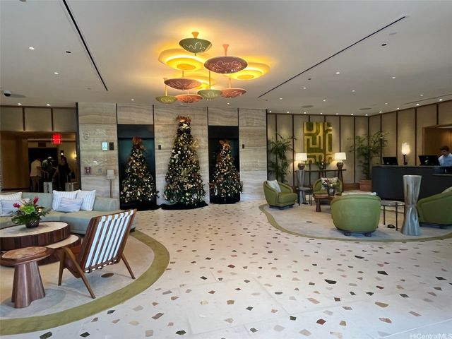 223 Saratoga Road 1422, Honolulu, HI 96815