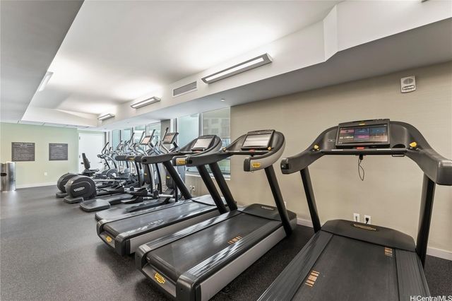 223 Saratoga Road 1422, Honolulu, HI 96815