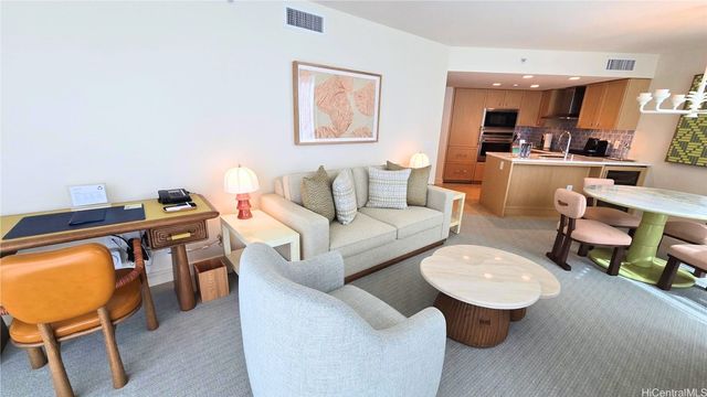 223 Saratoga Road 1422, Honolulu, HI 96815