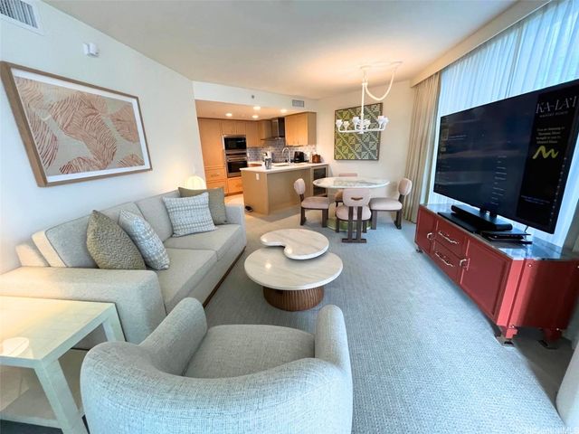 223 Saratoga Road 1422, Honolulu, HI 96815