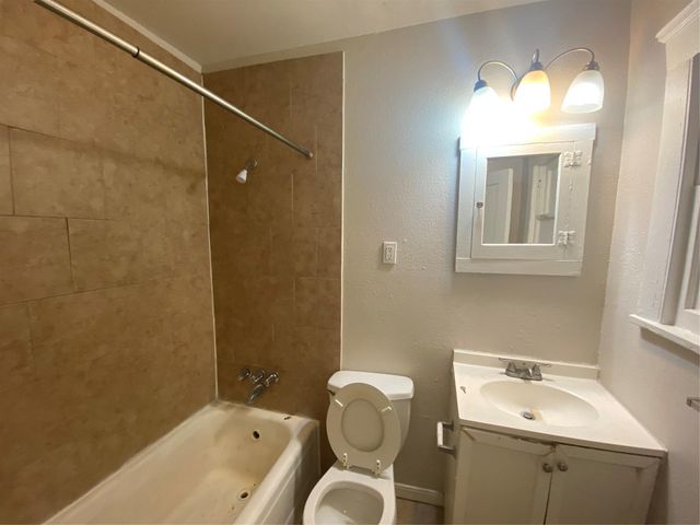 1624 Holman Street 20, Houston, TX 77004