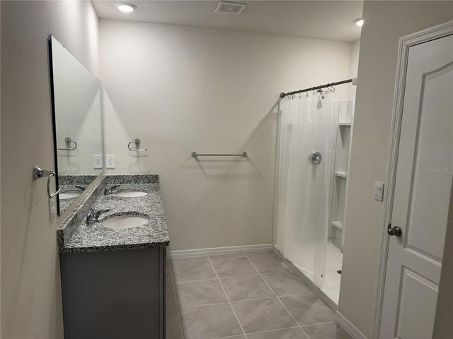 1061 FIG STREET, Tavares, FL 32778