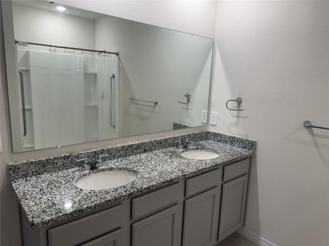 1061 FIG STREET, Tavares, FL 32778