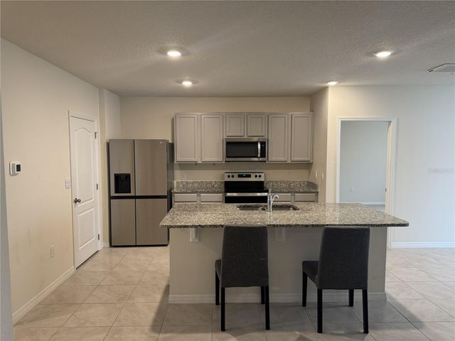 1061 FIG STREET, Tavares, FL 32778