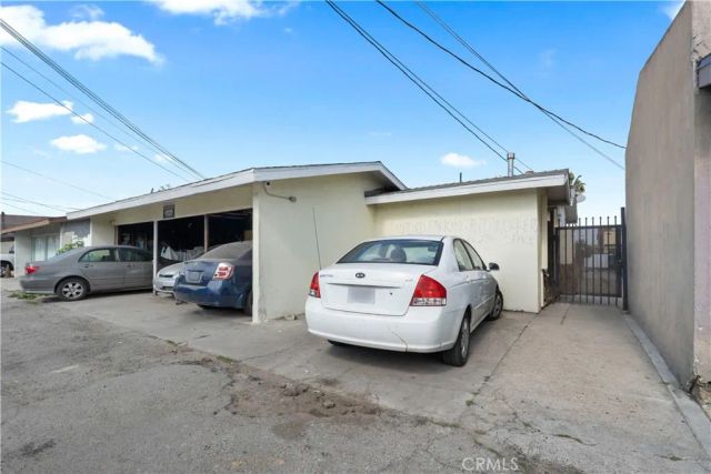 640 W Redondo Beach, Gardena, CA 90247