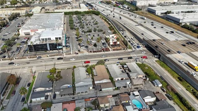 640 W Redondo Beach, Gardena, CA 90247