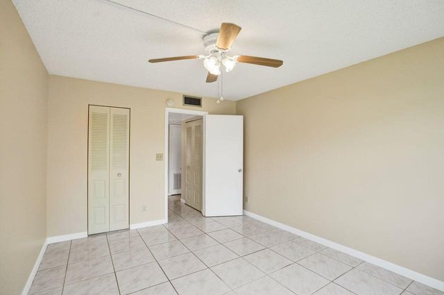 9460 Sunrise Lakes Boulevard 106, Sunrise, FL 33322