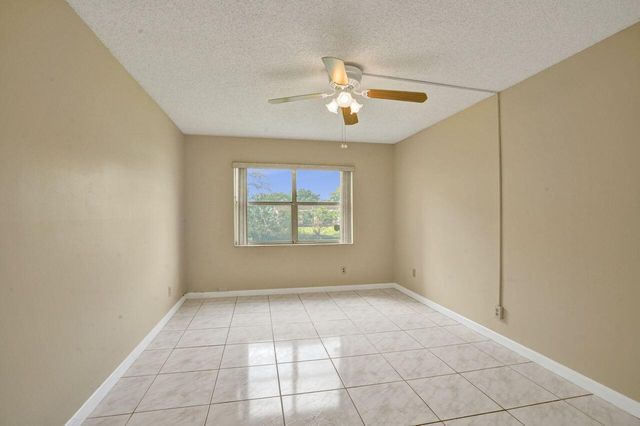 9460 Sunrise Lakes Boulevard 106, Sunrise, FL 33322