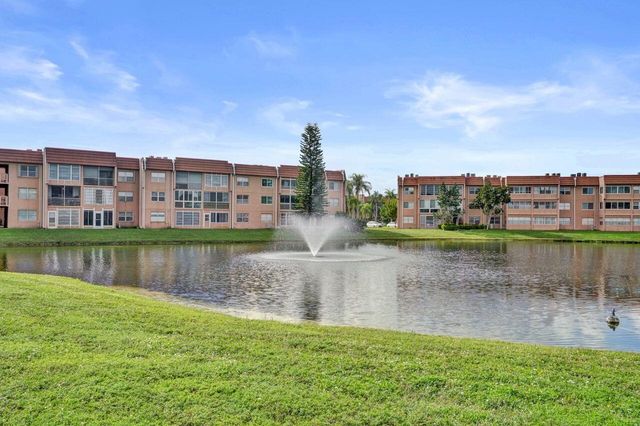 9460 Sunrise Lakes Boulevard 106, Sunrise, FL 33322