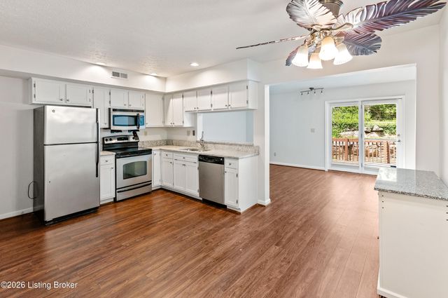 373 Crescent Spring Dr 373, Louisville, KY 40206