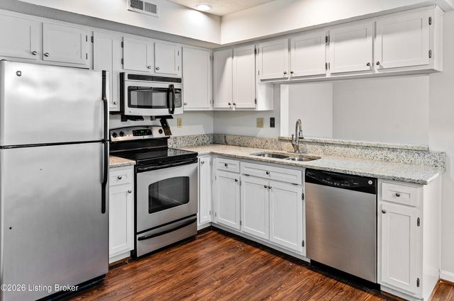 373 Crescent Spring Dr 373, Louisville, KY 40206