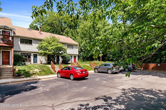 373 Crescent Spring Dr 373, Louisville, KY 40206