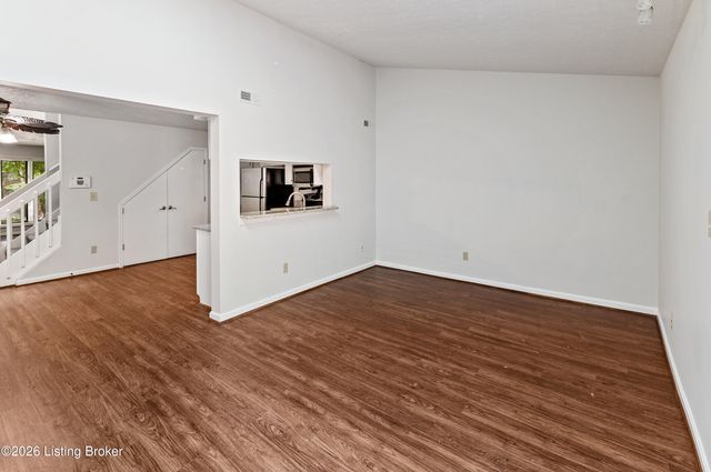 373 Crescent Spring Dr 373, Louisville, KY 40206