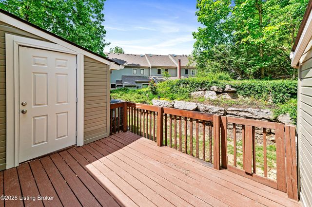 373 Crescent Spring Dr 373, Louisville, KY 40206