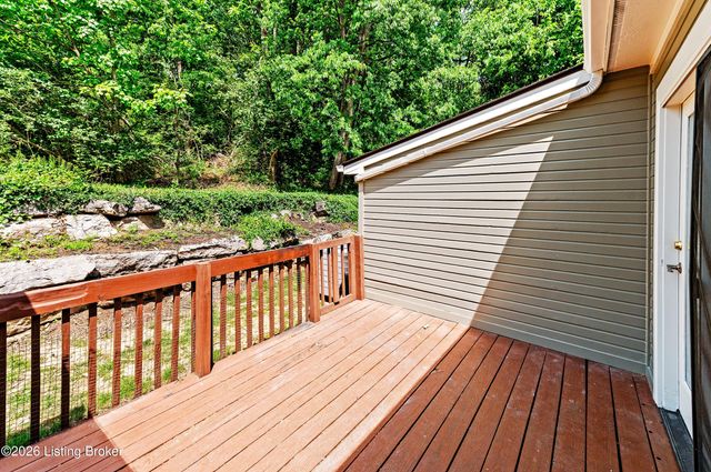 373 Crescent Spring Dr 373, Louisville, KY 40206
