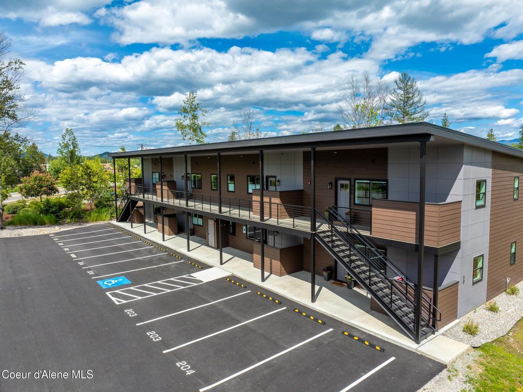 50 Carnelian AVE, UNIT 102, Ponderay, ID 83852 photo 2