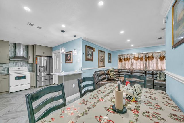 1614 Briarwood Lane, Irving, TX 75061