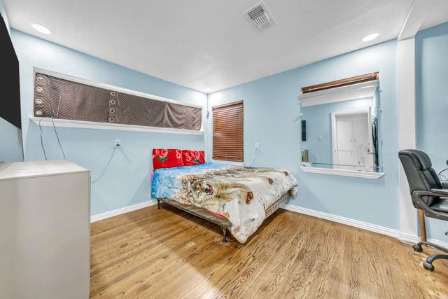 1614 Briarwood Lane, Irving, TX 75061