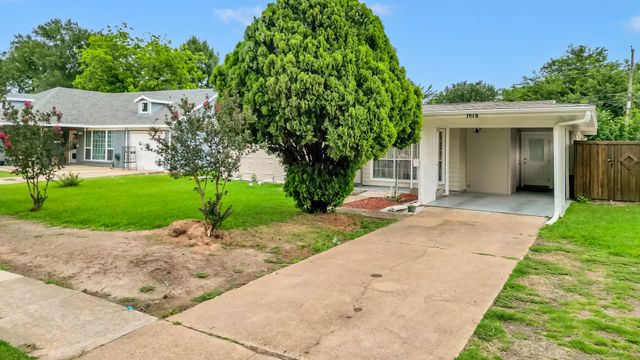 1614 Briarwood Lane, Irving, TX 75061