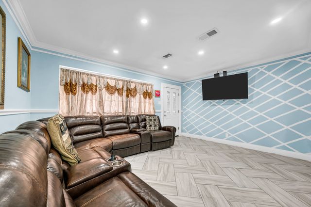 1614 Briarwood Lane, Irving, TX 75061