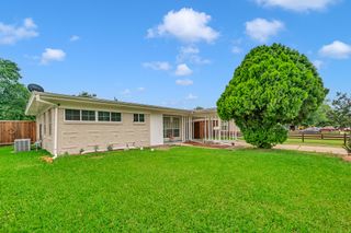 1614 Briarwood Lane, Irving, TX 75061