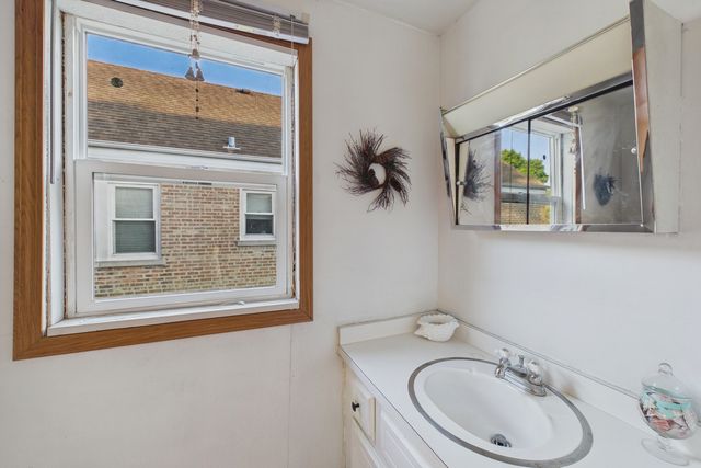10718 S Trumbull Avenue, Chicago, IL 60655