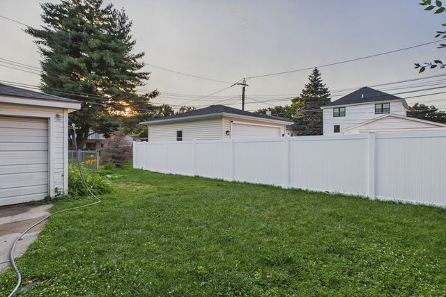 10718 S Trumbull Avenue, Chicago, IL 60655
