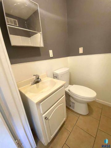 310 N Van Eps Ave Avenue, Sioux Falls, SD 57103