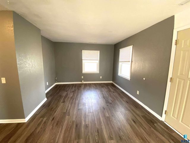 310 N Van Eps Ave Avenue, Sioux Falls, SD 57103