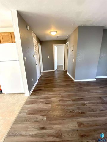 310 N Van Eps Ave Avenue, Sioux Falls, SD 57103