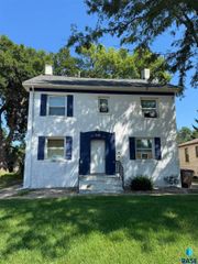 310 N Van Eps Ave Avenue, Sioux Falls, SD 57103