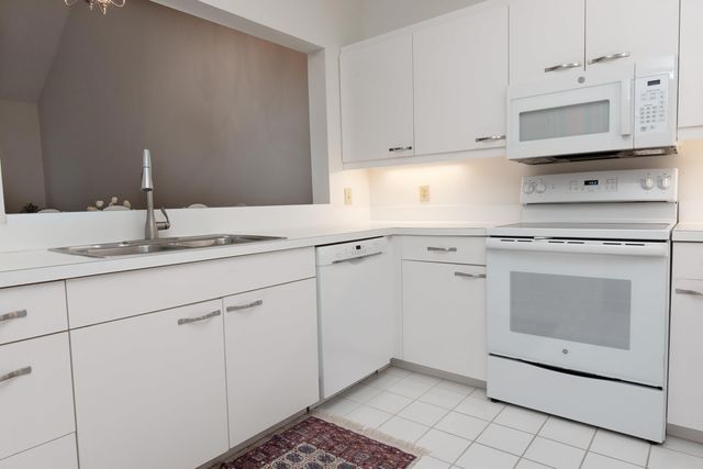 808 Castleford Cir Apt 3F, Myrtle Beach, SC 29572