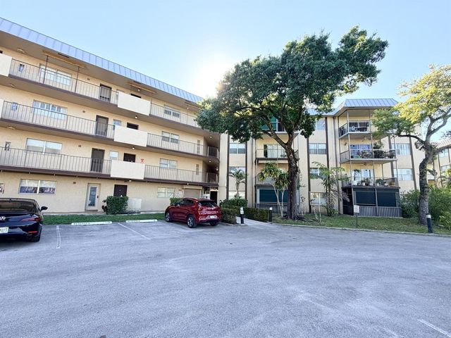 6260 S Falls Cir Drive 201, Lauderhill, FL 33319