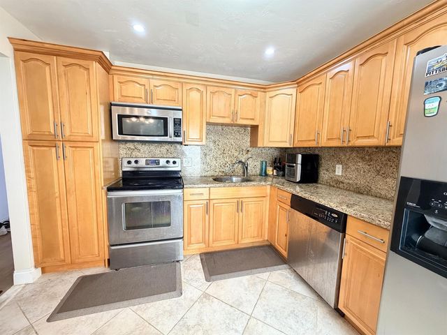 6260 S Falls Cir Drive 201, Lauderhill, FL 33319