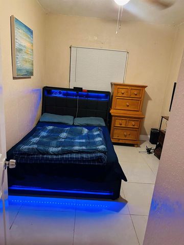 833 Briggs Street Street, West Palm Beach, FL 33405