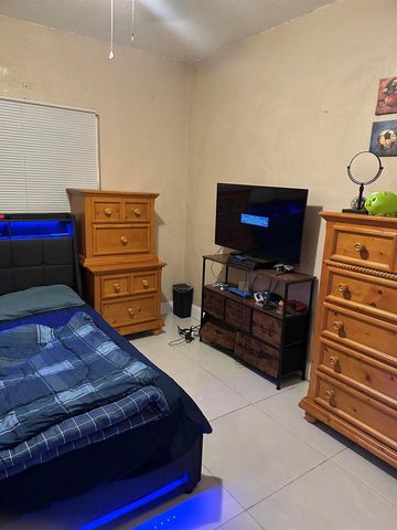 833 Briggs Street Street, West Palm Beach, FL 33405